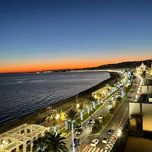 https://royal-lux-promenade-des-anglais.fr-provencehotel.com